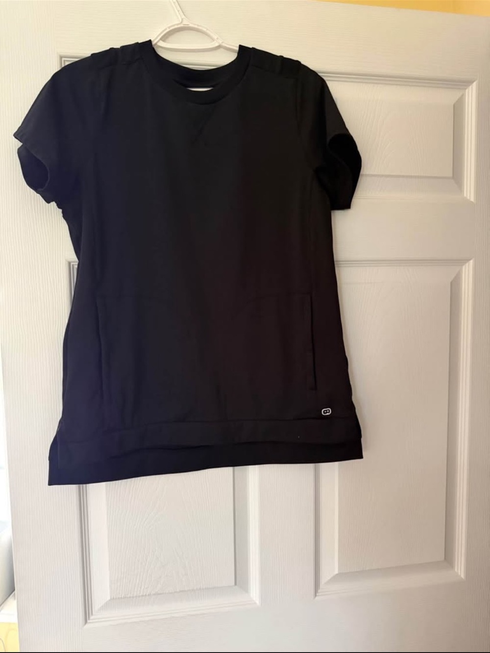 Wink women Black Short Sleeve Tee with Front Pockets. Small